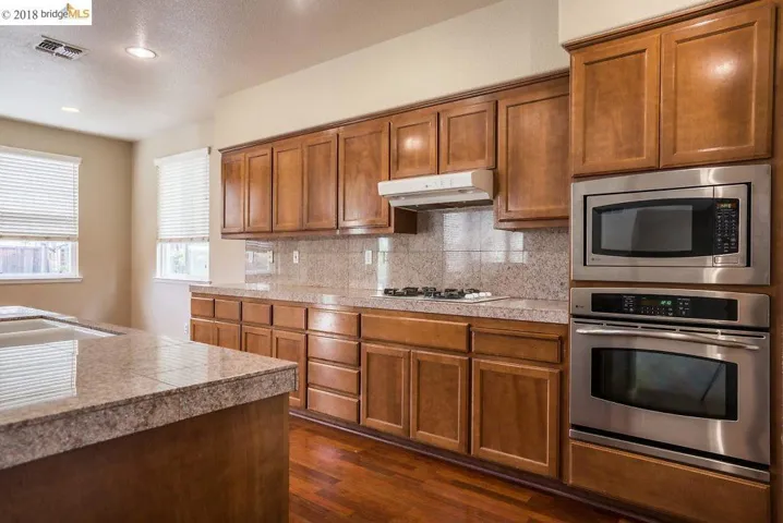 330 Roundhill Dr, Brentwood, California 94513