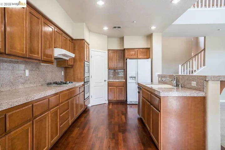 330 Roundhill Dr, Brentwood, California 94513