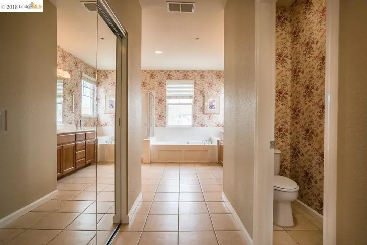 330 Roundhill Dr, Brentwood, California 94513