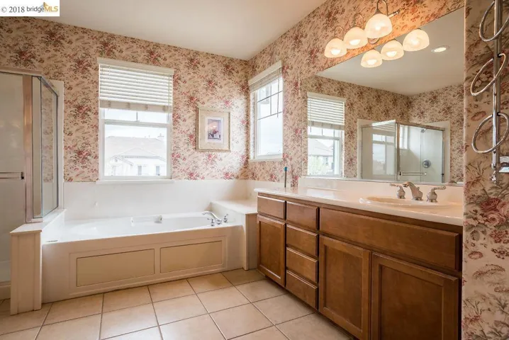 330 Roundhill Dr, Brentwood, California 94513