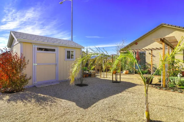 1667 Santana Ranch Drive, Hollister, California 95023