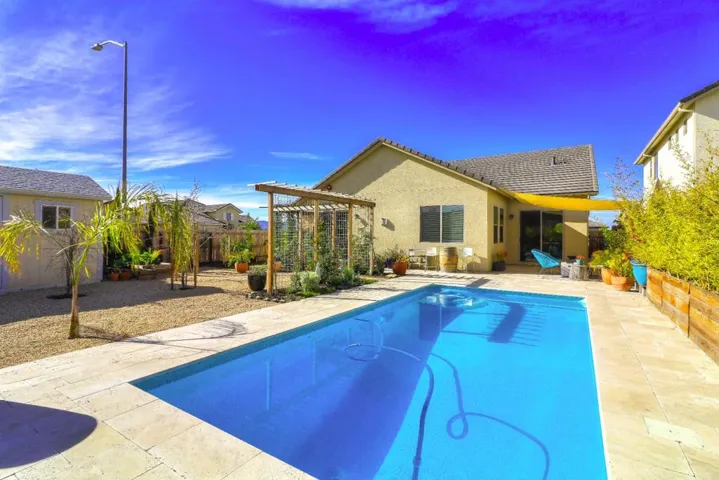 1667 Santana Ranch Drive, Hollister, California 95023