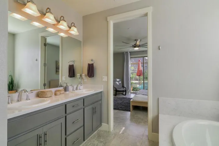 1667 Santana Ranch Drive, Hollister, California 95023