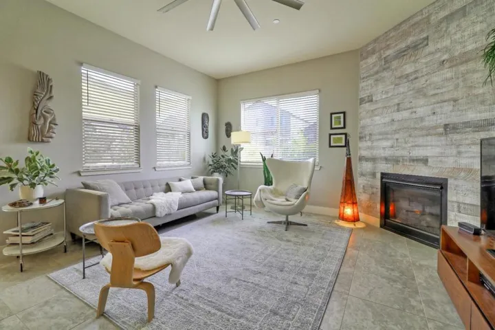 1667 Santana Ranch Drive, Hollister, California 95023