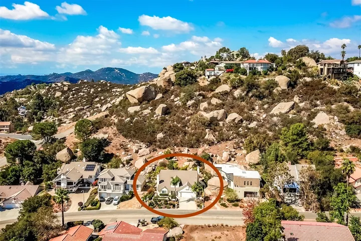 28540 Meadow Glen Way West, Escondido, California 92026