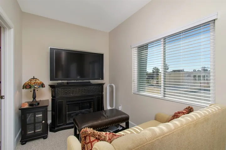 401 N Coast Hwy 210, Oceanside, California 92054
