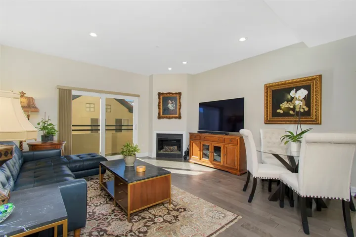 401 N Coast Hwy 210, Oceanside, California 92054