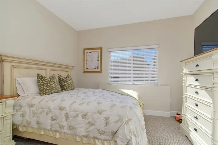 401 N Coast Hwy 210, Oceanside, California 92054