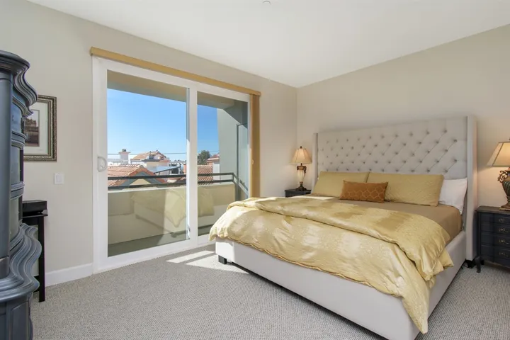401 N Coast Hwy 210, Oceanside, California 92054