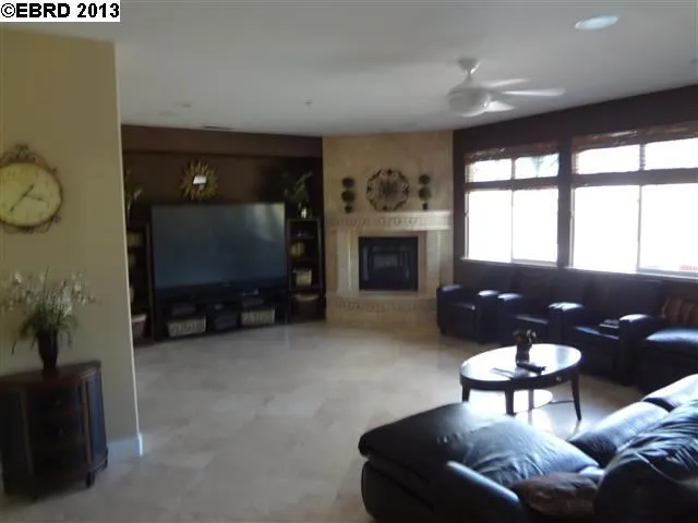 587 Myrtle Beach Dr, Brentwood, California 94513-5616