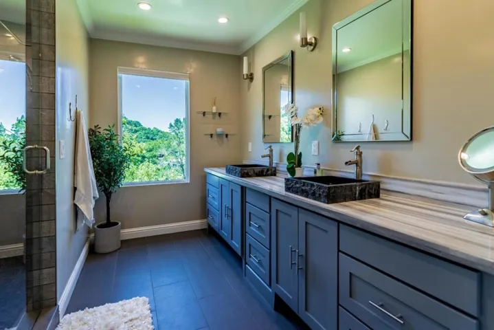 330 Dedalera Drive, Portola Valley, California 94028