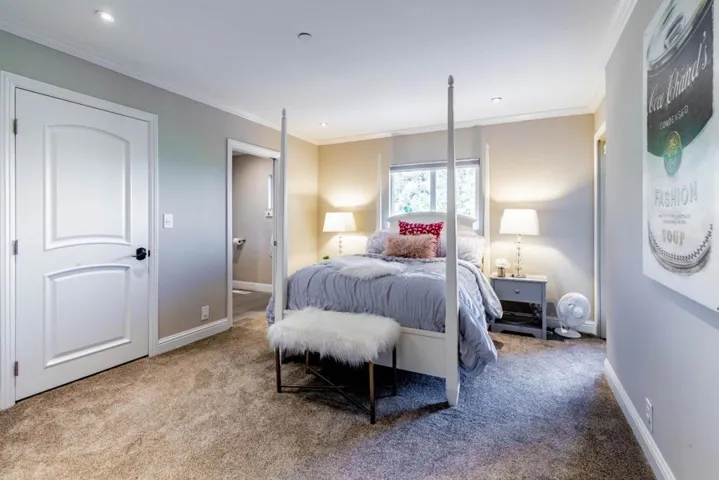 330 Dedalera Drive, Portola Valley, California 94028
