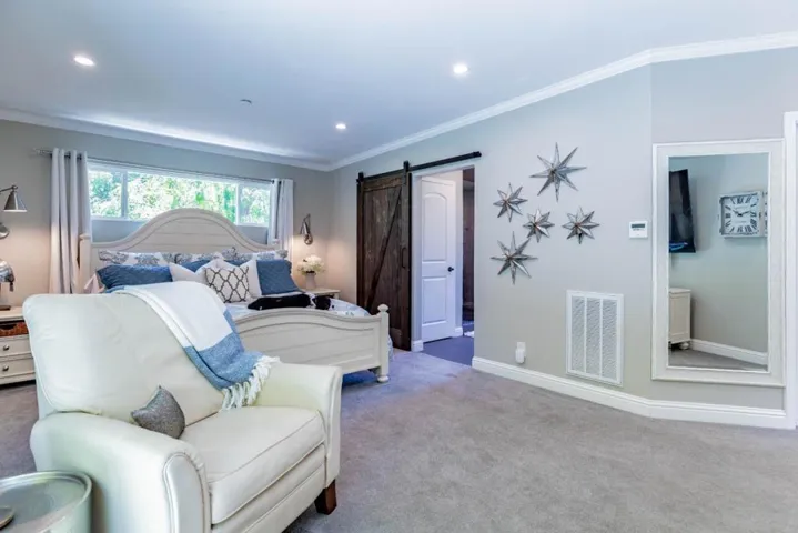 330 Dedalera Drive, Portola Valley, California 94028