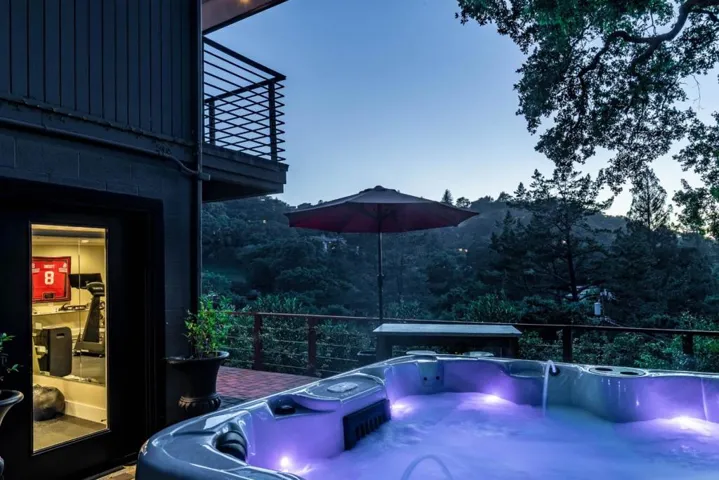 330 Dedalera Drive, Portola Valley, California 94028