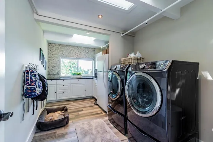 330 Dedalera Drive, Portola Valley, California 94028