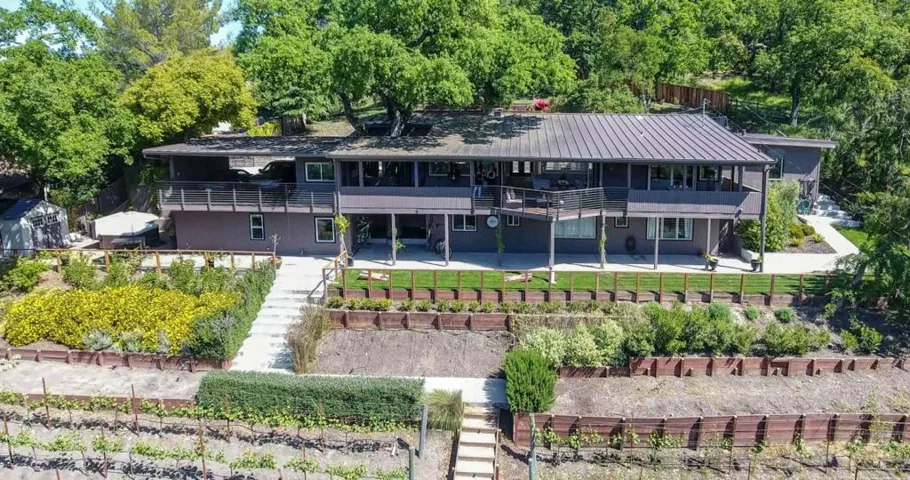 330 Dedalera Drive, Portola Valley, California 94028
