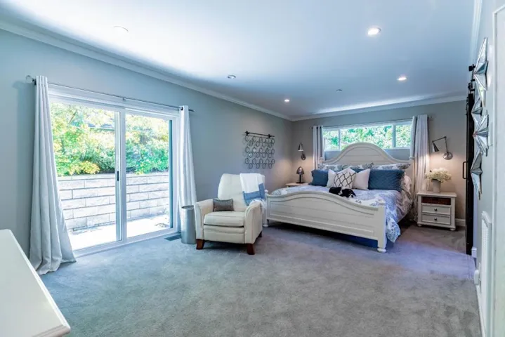 330 Dedalera Drive, Portola Valley, California 94028