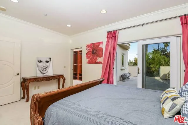 123 N Doheny Drive, Beverly Hills, California 90211