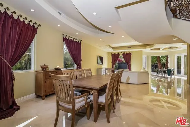 123 N Doheny Drive, Beverly Hills, California 90211