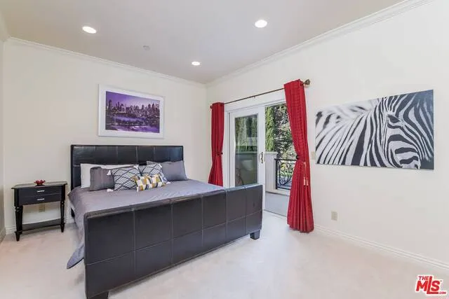 123 N Doheny Drive, Beverly Hills, California 90211
