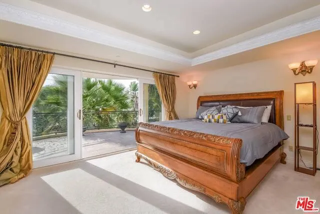 123 N Doheny Drive, Beverly Hills, California 90211