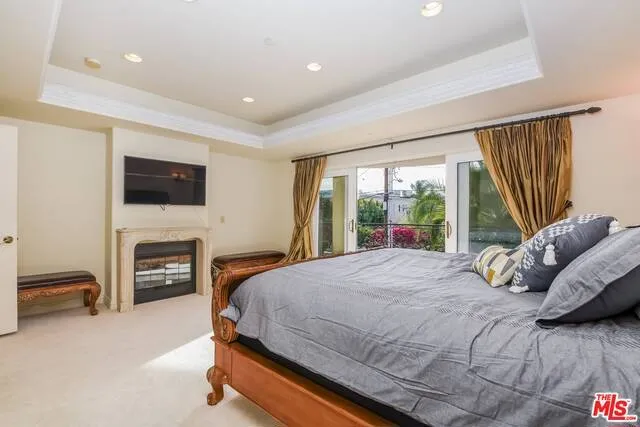 123 N Doheny Drive, Beverly Hills, California 90211