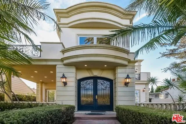 123 N Doheny Drive, Beverly Hills, California 90211