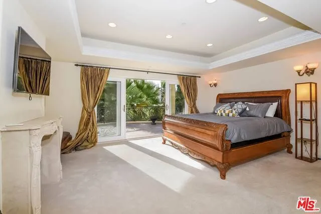 123 N Doheny Drive, Beverly Hills, California 90211