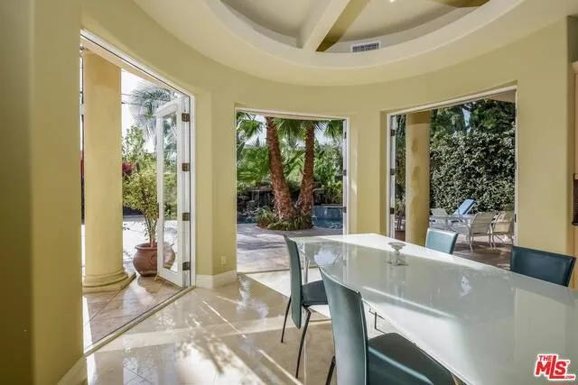 123 N Doheny Drive, Beverly Hills, California 90211