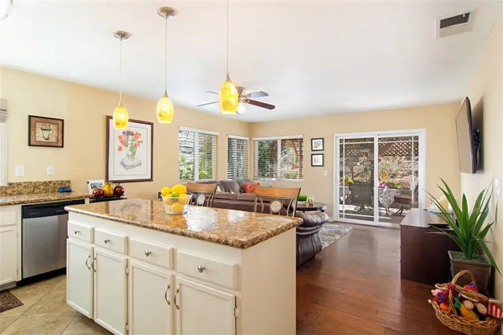 8660 Via Del Luz, El Cajon, California 92021