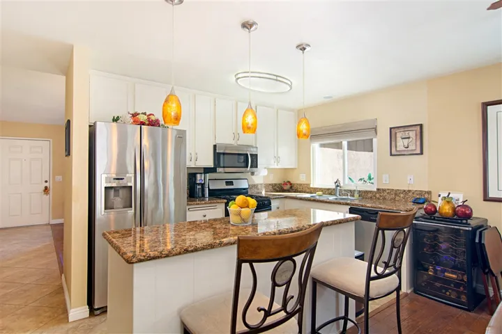 8660 Via Del Luz, El Cajon, California 92021