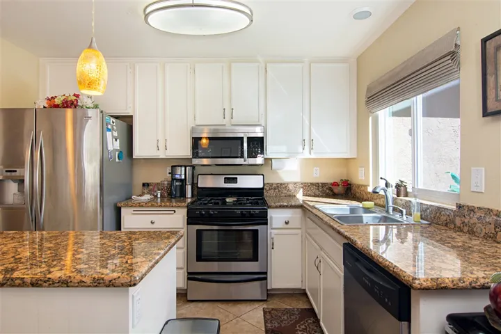 8660 Via Del Luz, El Cajon, California 92021