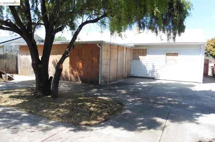 1530 Brookside Dr, San Pablo, California 94806