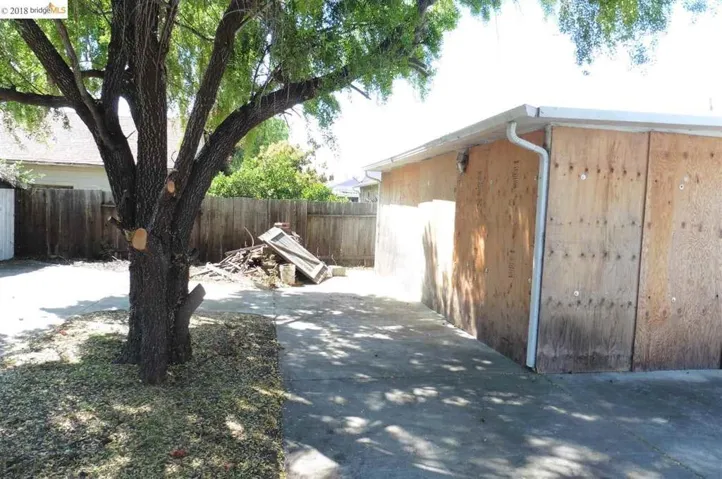1530 Brookside Dr, San Pablo, California 94806