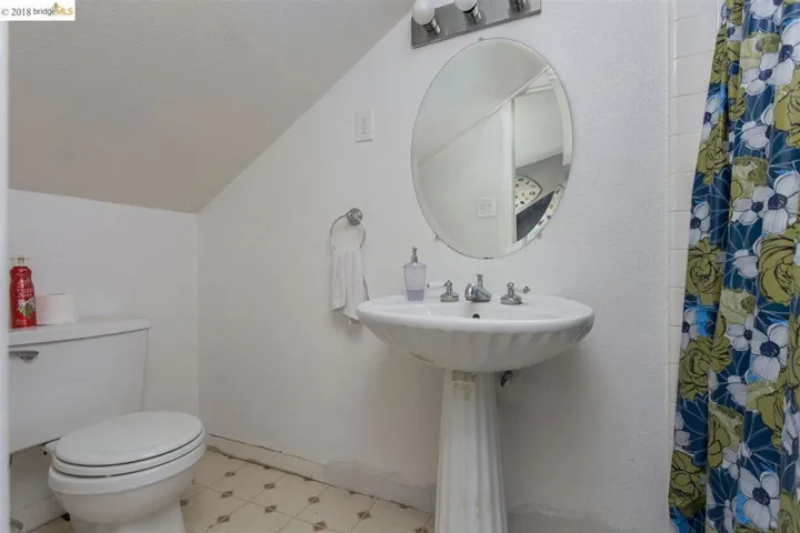 Bathroom in bonus room