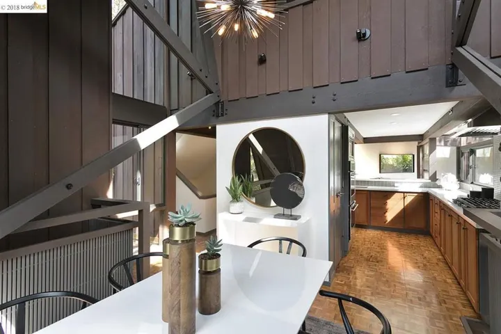 252 The Uplands, Berkeley, California 94705
