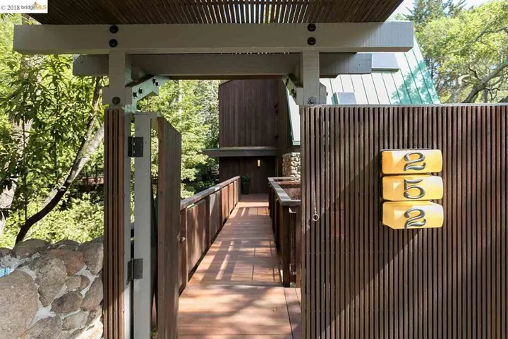 252 The Uplands, Berkeley, California 94705