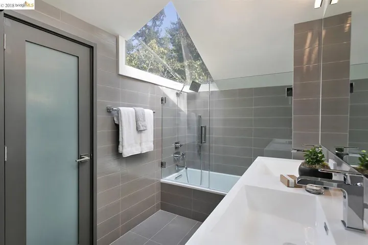 252 The Uplands, Berkeley, California 94705