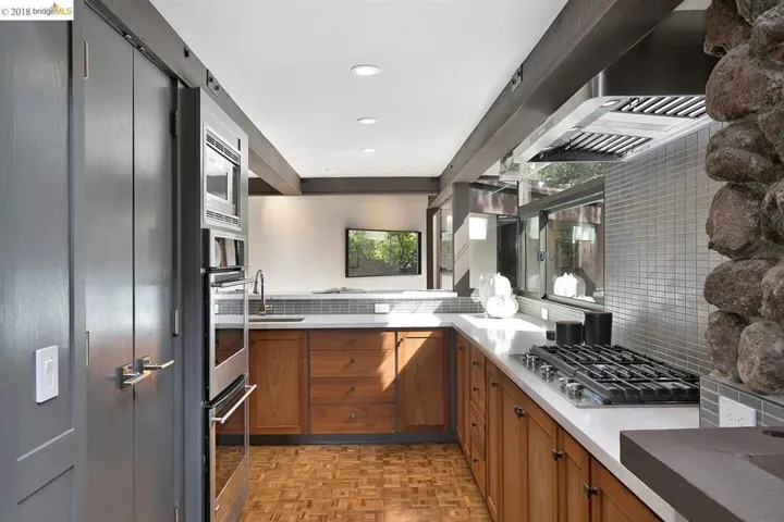 252 The Uplands, Berkeley, California 94705