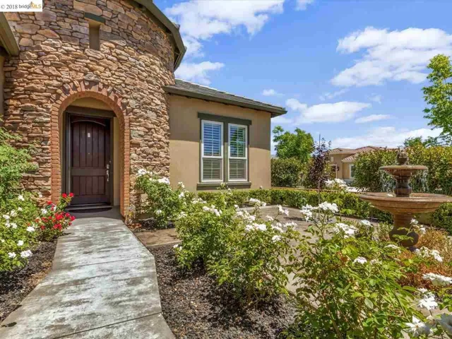 1074 Pomerol Cir, Brentwood, California 94513