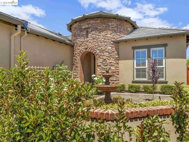 1074 Pomerol Cir, Brentwood, California 94513