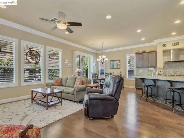 1074 Pomerol Cir, Brentwood, California 94513
