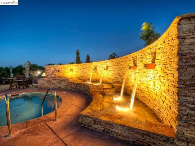 1074 Pomerol Cir, Brentwood, California 94513