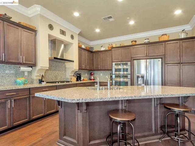 1074 Pomerol Cir, Brentwood, California 94513