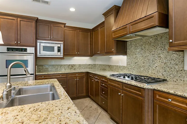 7069 Crystalline Drive, Carlsbad, California 92011