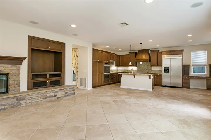 7069 Crystalline Drive, Carlsbad, California 92011