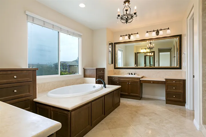 7069 Crystalline Drive, Carlsbad, California 92011
