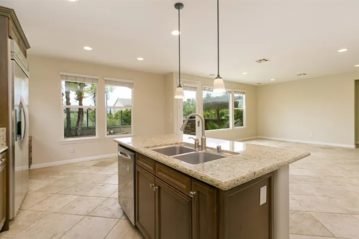 7069 Crystalline Drive, Carlsbad, California 92011