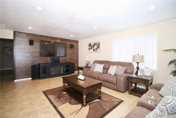 15561 La Paz Drive, Victorville, California 92395