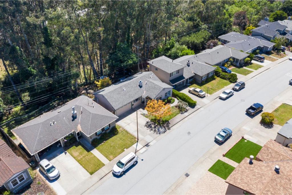 3920 Fernwood Street, Redwood City, California 94403 home-pic-33